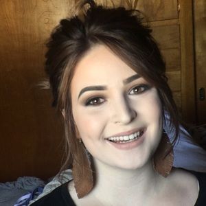 Meet your Posher, Mandy